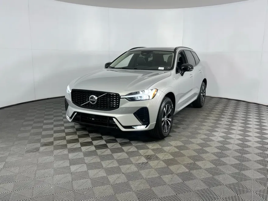 2024 Volvo XC60 B5 Core photo 1