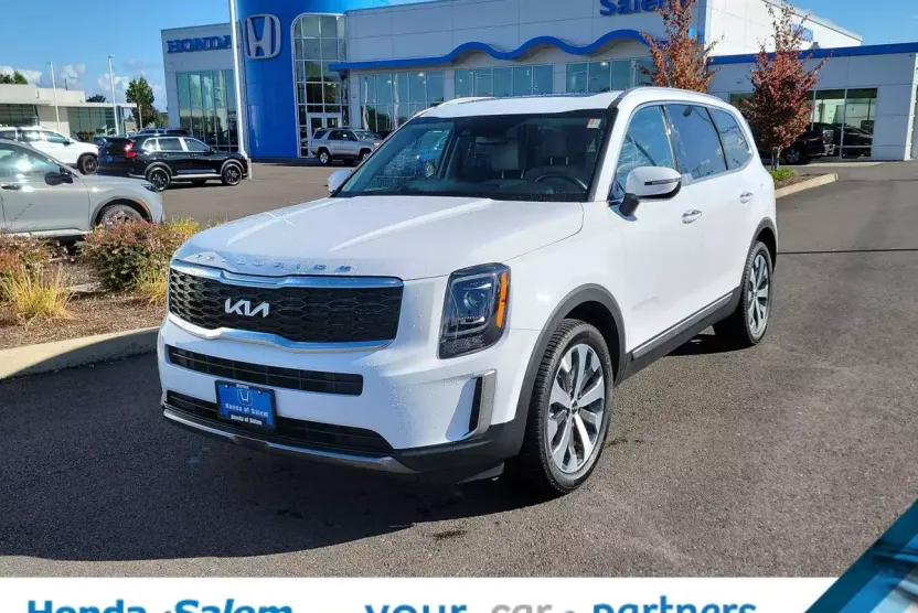 2022 Kia Telluride S photo 1