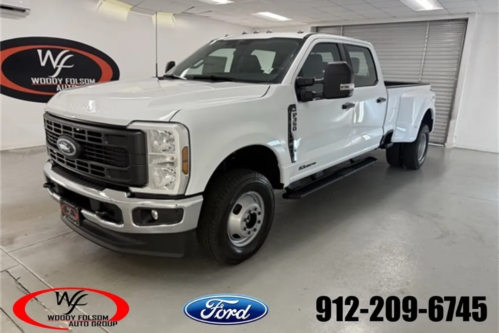 2025 Ford F-350 photo 1