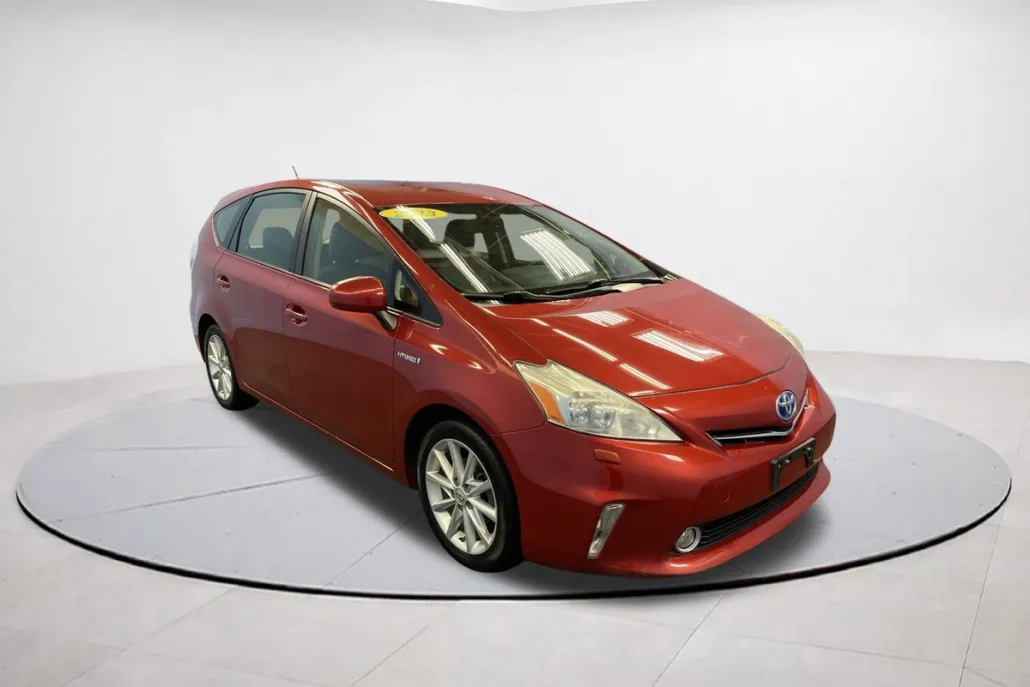 2013 Toyota Prius V Five photo 1