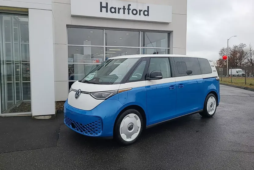 2025 Volkswagen ID. Buzz photo 1