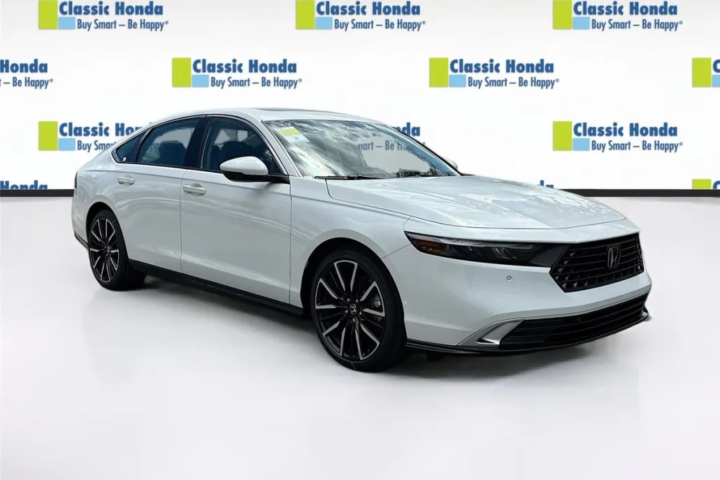 2025 Honda Accord Hybrid Touring photo 1