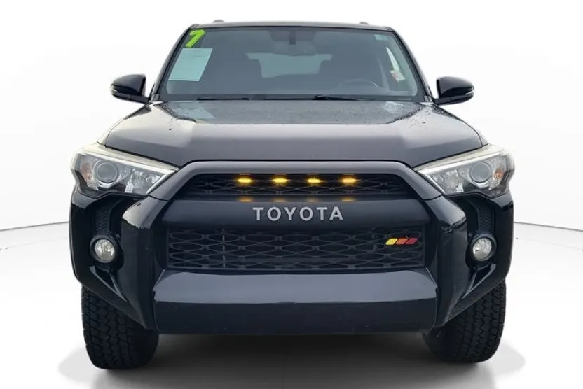 2017 Toyota 4Runner SR5 Premium photo 1