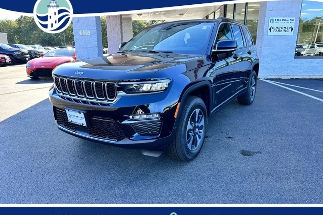 2023 Jeep Cherokee photo 1