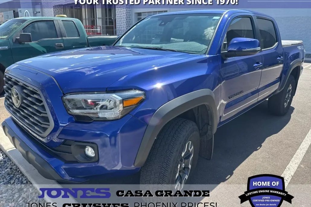 2023 Toyota Tacoma TRD Off-Road V6 photo 1