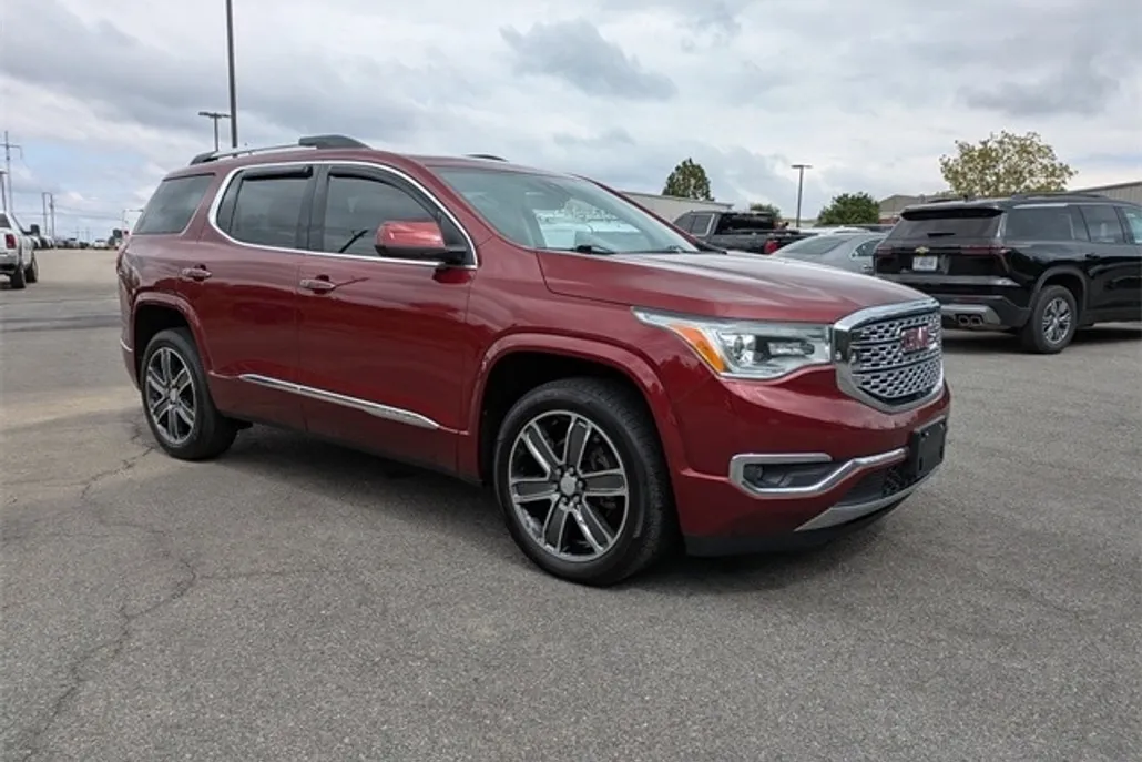 2017 Gmc Acadia Denali photo 1
