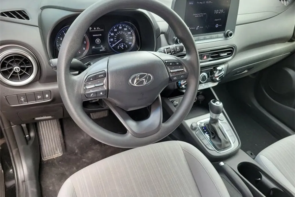 2023 Hyundai Kona SEL photo 1