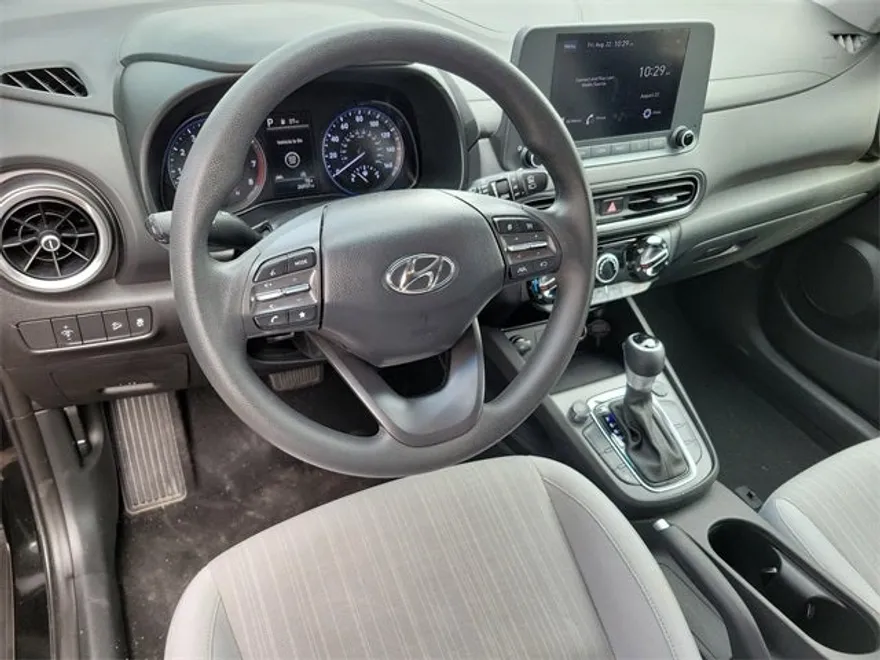 2023 Hyundai Kona SEL photo 1