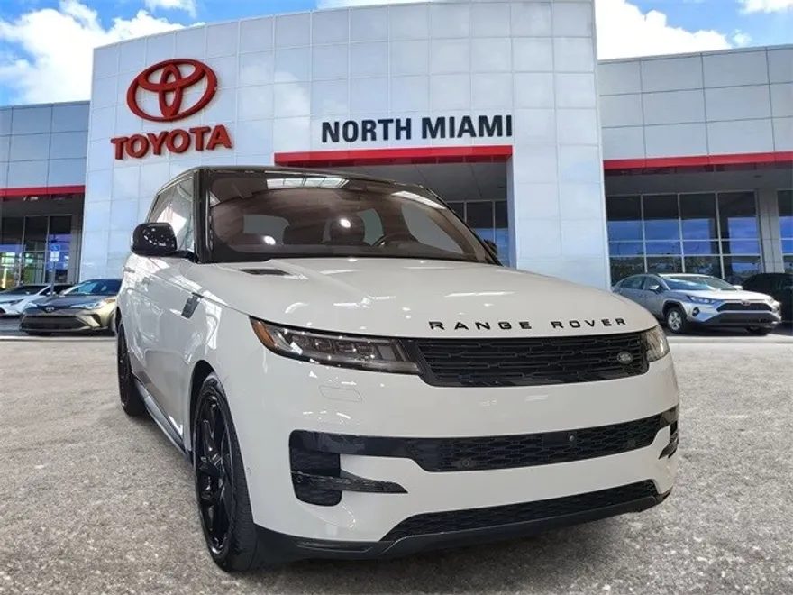 2023 Land Rover Range Rover Sport SE photo 1