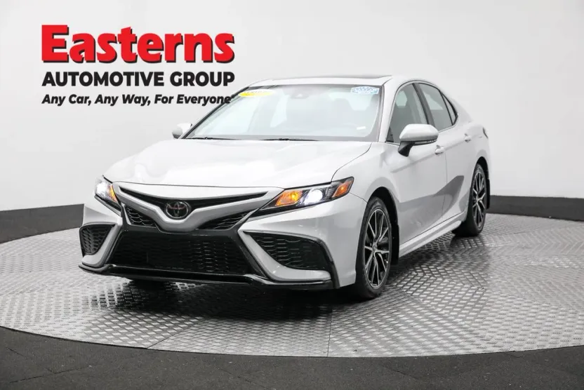 2023 Toyota Camry SE photo 1