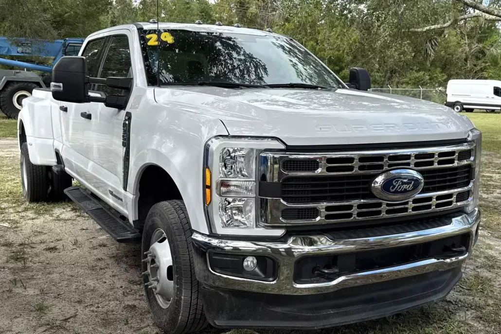 2024 Ford F-350 XLT photo 1