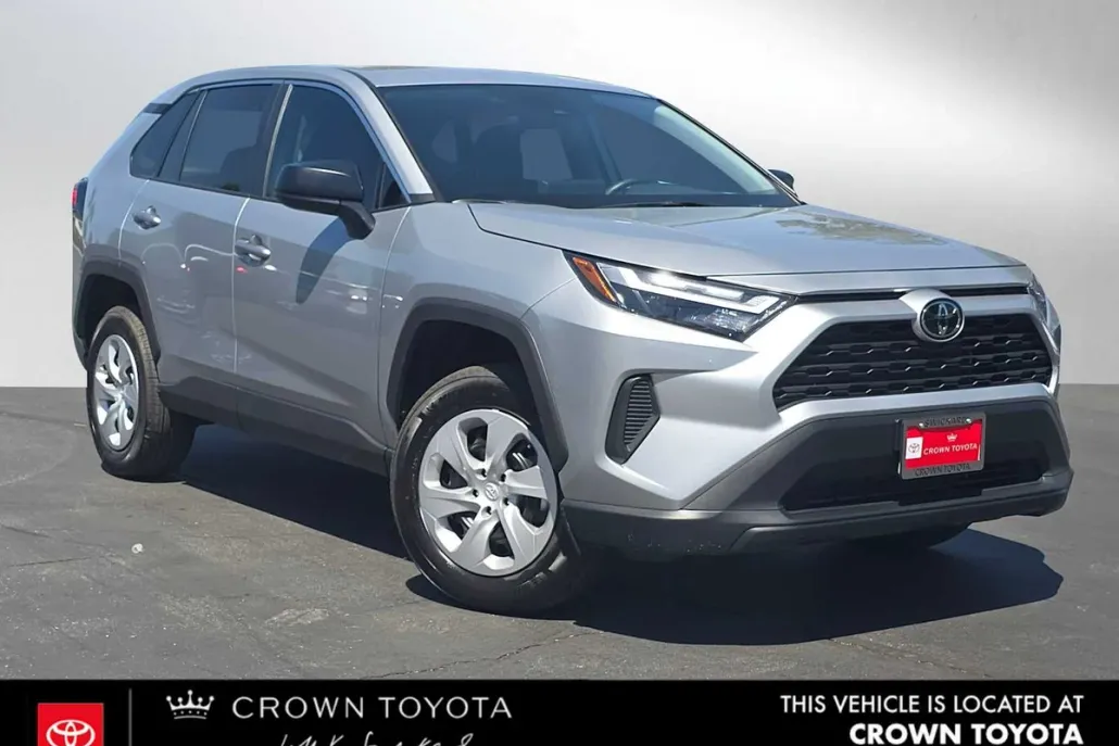 2025 Toyota RAV4 LE photo 1
