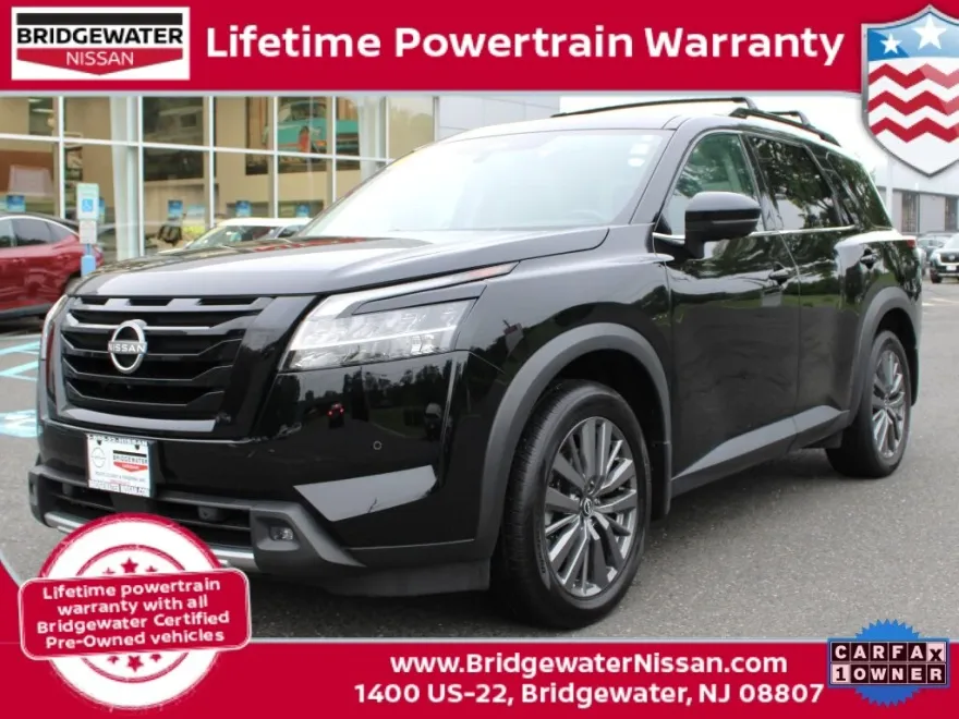 2024 Nissan Pathfinder SL photo 1