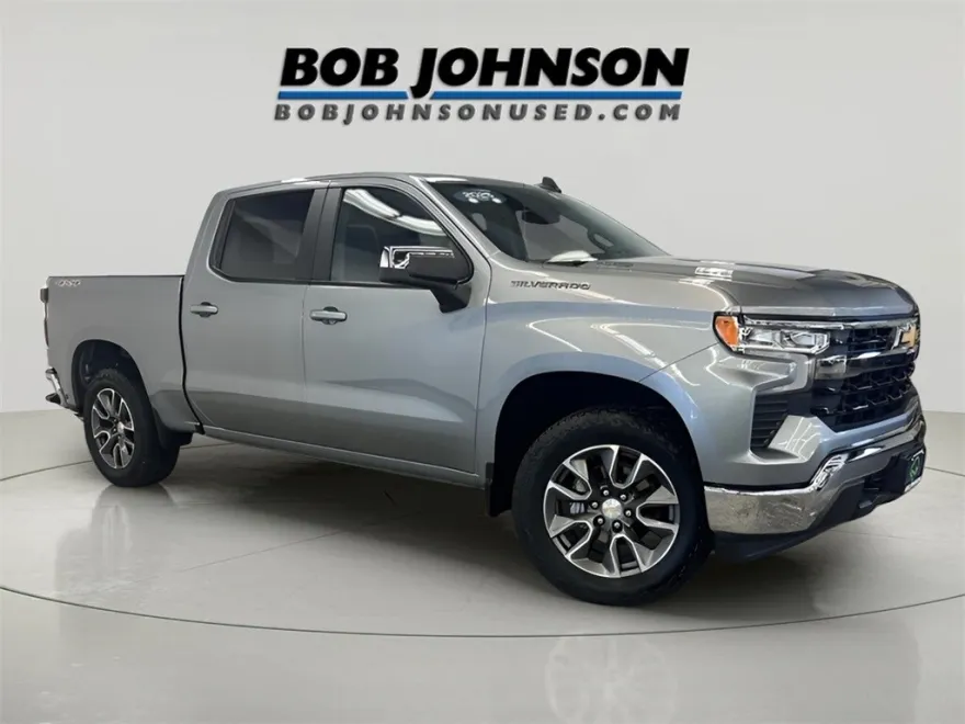 2025 Chevrolet Silverado 1500 LT photo 1