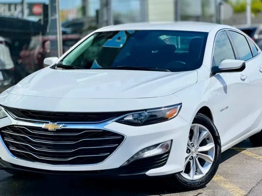 2024 Chevrolet Malibu 1LT photo 1