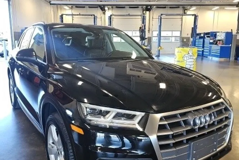2018 Audi Q5 2.0T Premium Plus photo 1