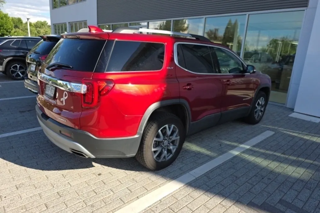 2023 Gmc Acadia SLT photo 1