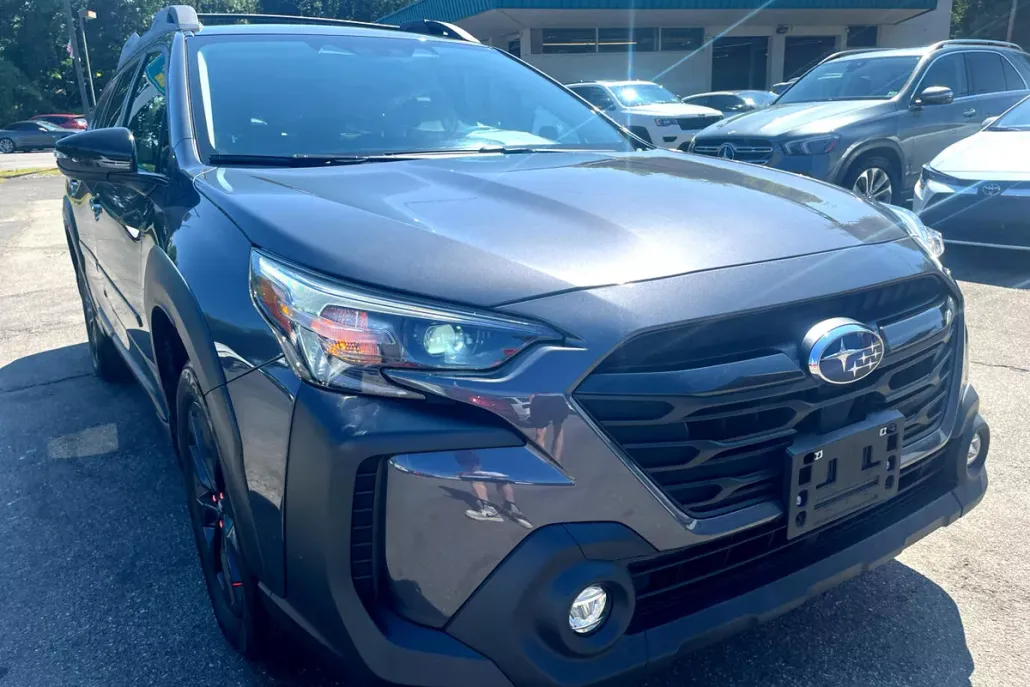 2023 Subaru Outback Onyx Edition photo 1