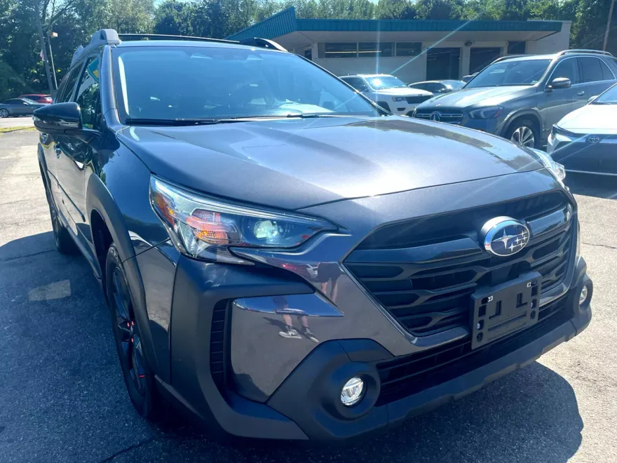 2023 Subaru Outback Onyx Edition photo 1