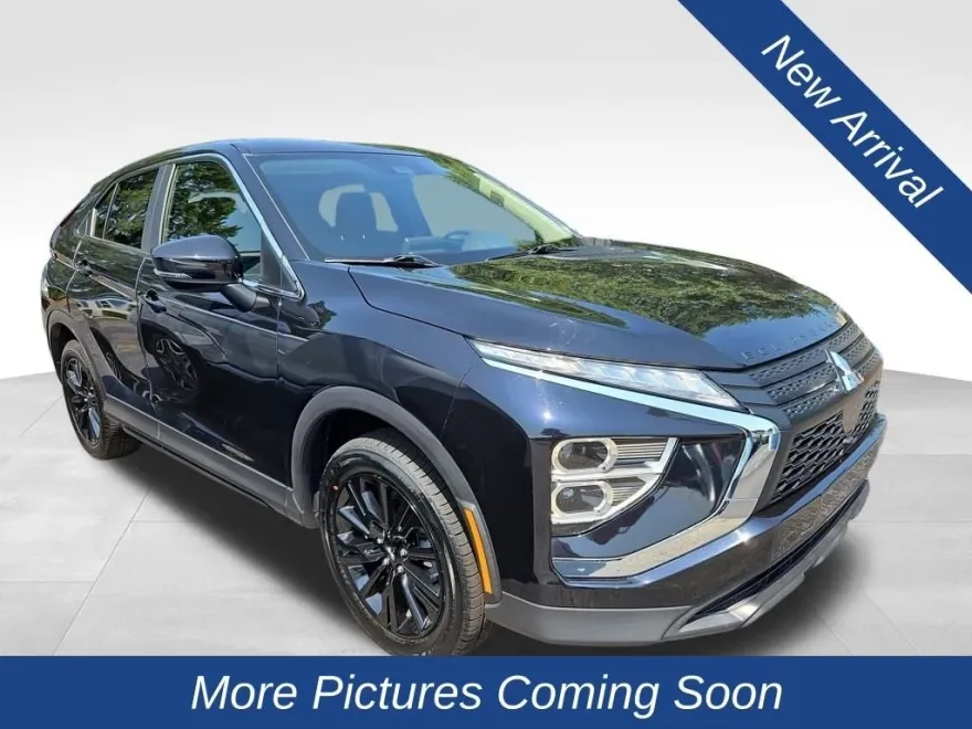 2023 Mitsubishi Eclipse Cross LE photo 1