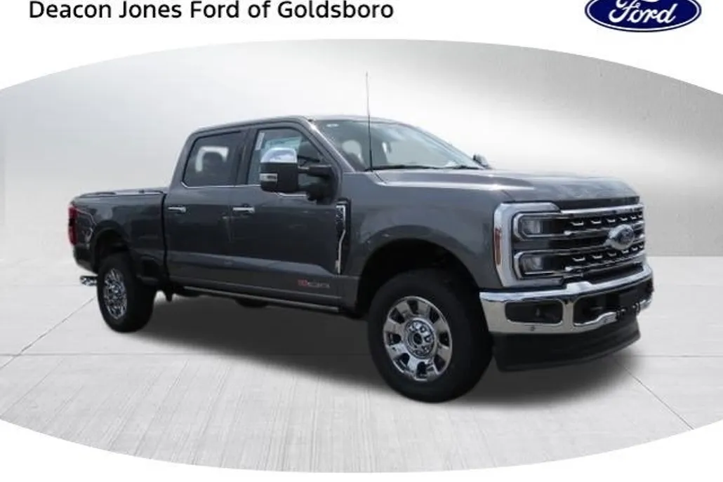 2025 Ford F-350 Lariat photo 1