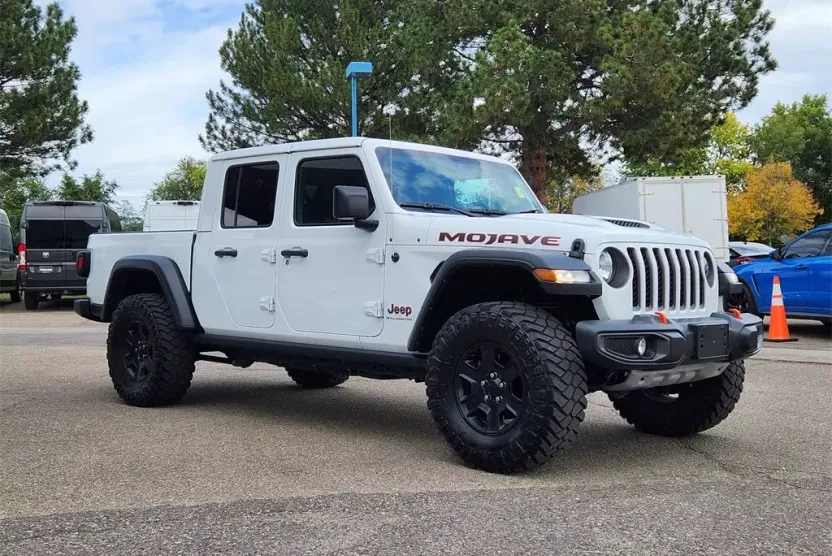 2023 Jeep Gladiator Mojave photo 1