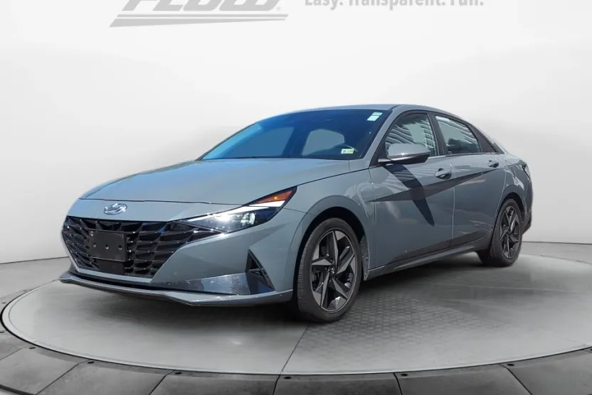 2022 Hyundai Elantra Hybrid Limited photo 1