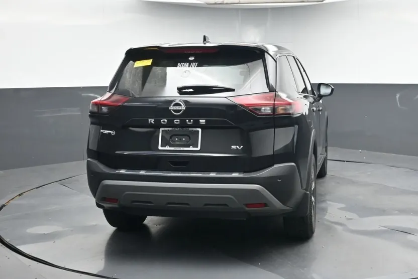 2023 Nissan Rogue SV photo 1