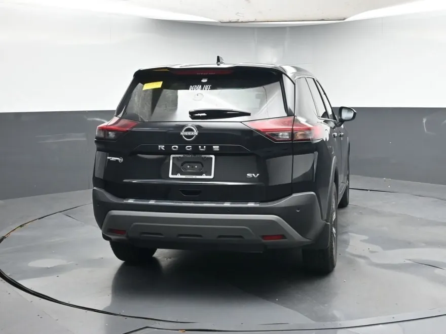 2023 Nissan Rogue SV photo 1