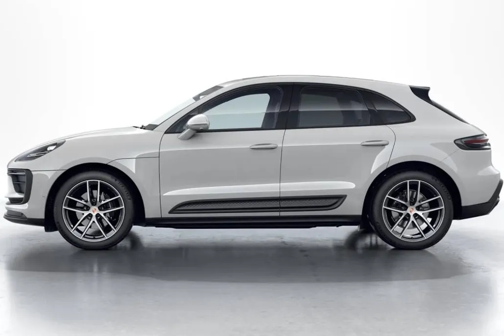 2026 Porsche Macan T photo 1