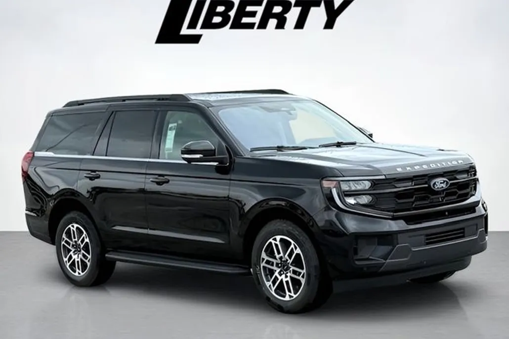 2025 Ford Expedition MAX photo 1