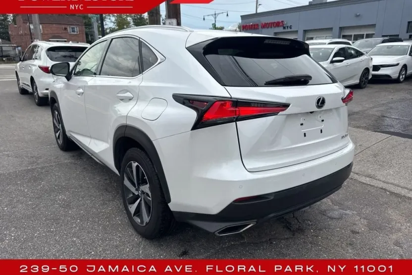 2021 Lexus NX 300 photo 1
