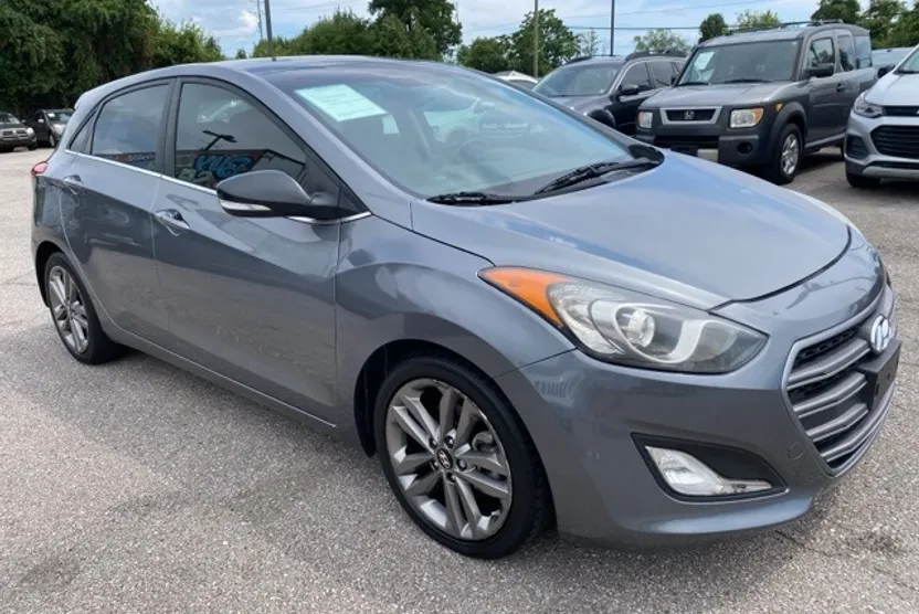 2016 Hyundai Elantra GT Base photo 1