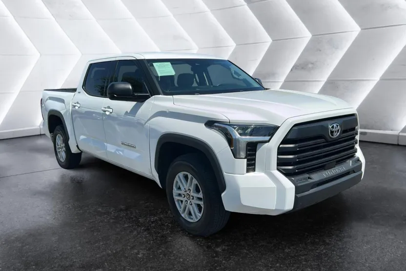 2023 Toyota Tundra SR5 CrewMax photo 1
