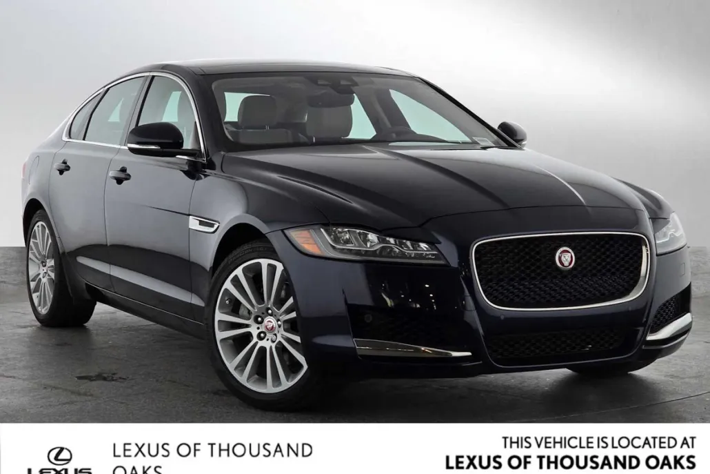 2019 Jaguar XF 25t Prestige photo 1