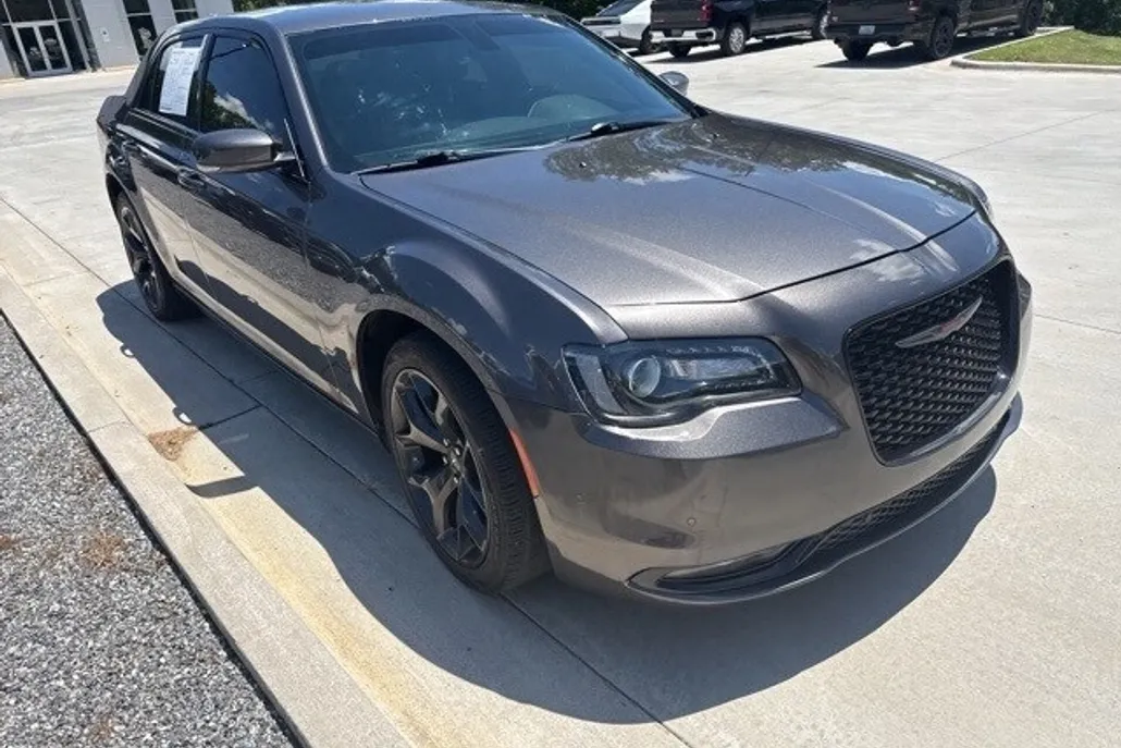 2021 Chrysler 300 S photo 1
