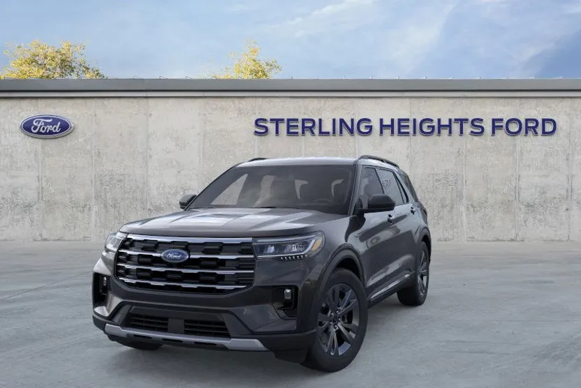 2025 Ford Explorer photo 1