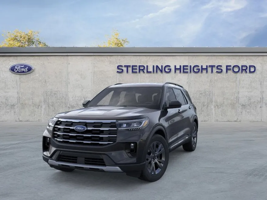 2025 Ford Explorer photo 1