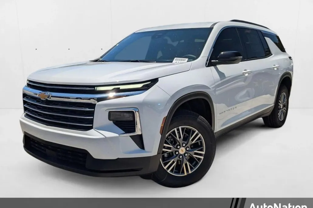 2025 Chevrolet Traverse photo 1