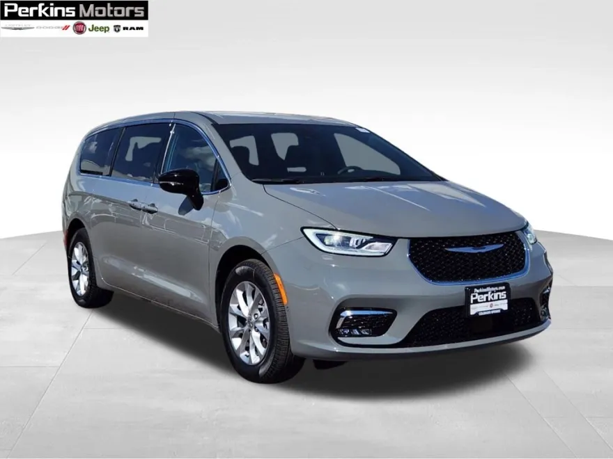 2025 Chrysler Pacifica photo 1