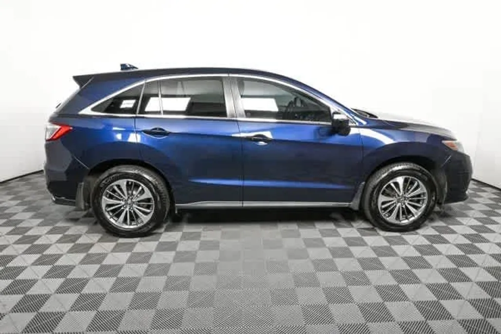 2017 Acura RDX Advance photo 1