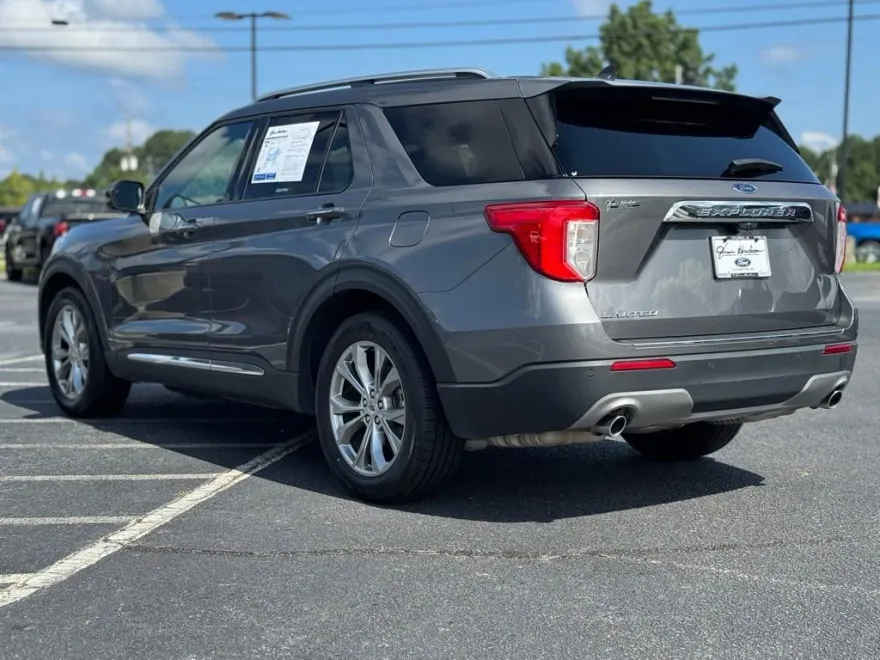 2023 Ford Explorer Limited photo 1