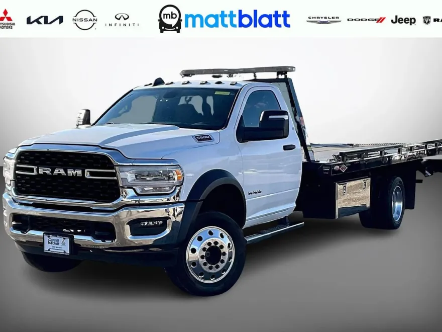 2023 Ram 5500 SLT photo 1