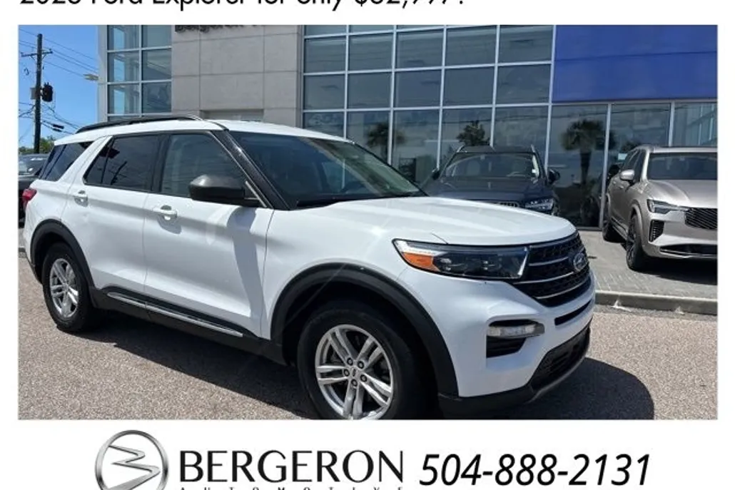 2023 Ford Explorer XLT photo 1