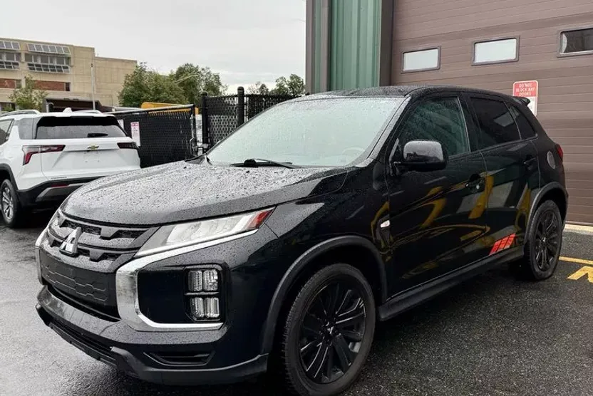 2020 Mitsubishi Outlander Sport photo 1