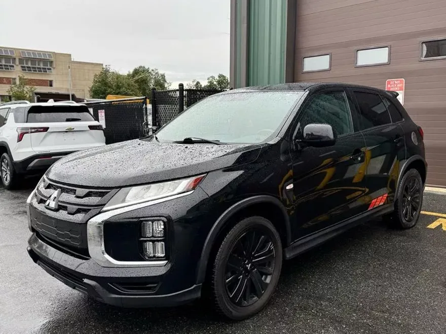 2020 Mitsubishi Outlander Sport photo 1