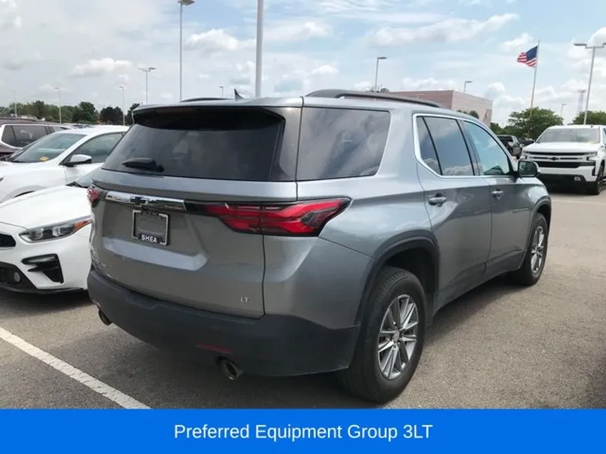 2023 Chevrolet Traverse Leather photo 2