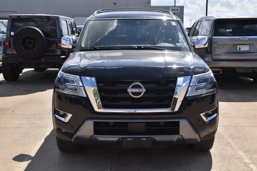 2023 Nissan Armada Platinum photo 1