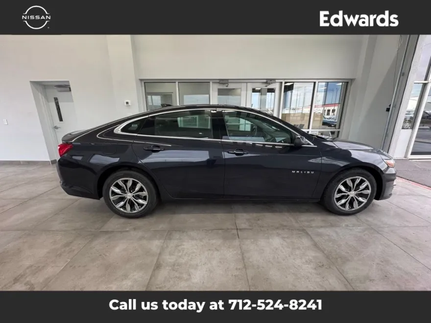 2023 Chevrolet Malibu 1LT photo 1