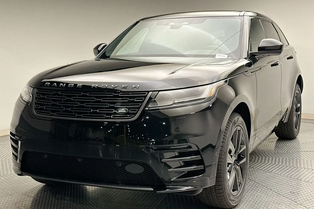 2026 Land Rover Range Rover Velar SE photo 1
